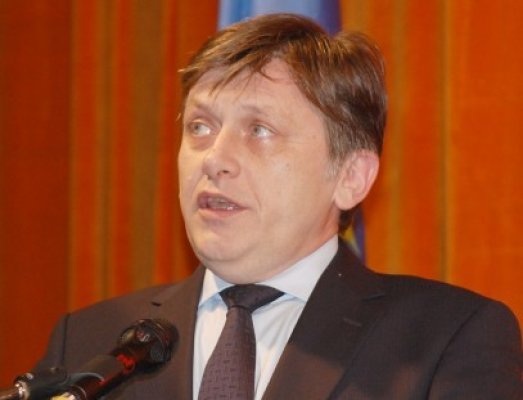 Antonescu: O aştept pe doamna Monica Macovei să mă aresteze